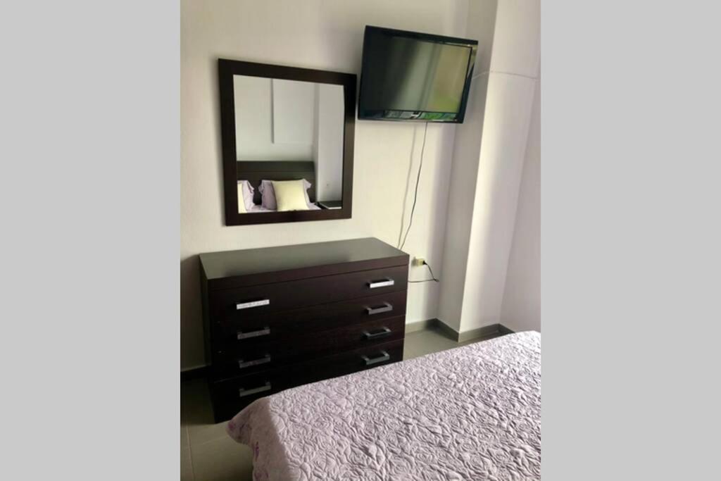 Family Apartment In Greece Каландра Экстерьер фото