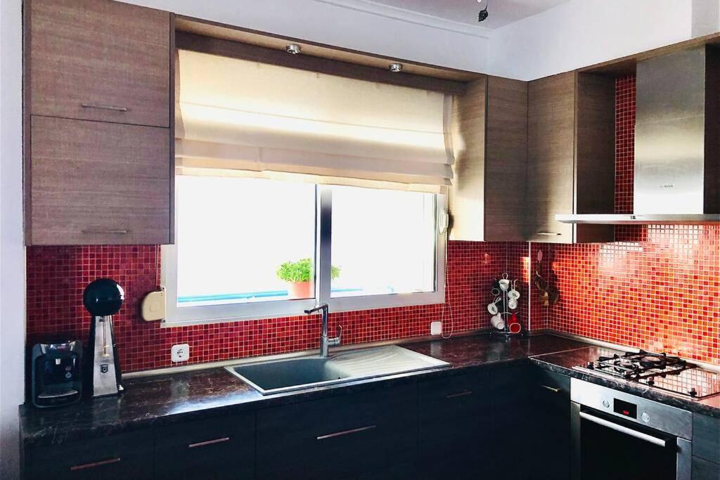 Family Apartment In Greece Каландра Экстерьер фото